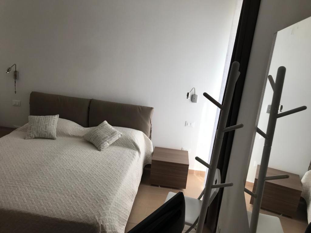 5 Miles Apt Rocca Cinquemiglia Exterior photo