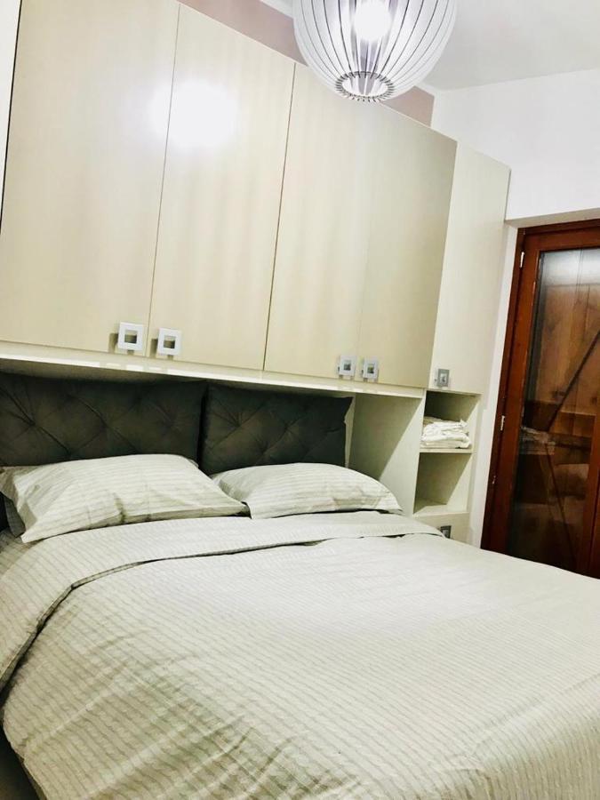 5 Miles Apt Rocca Cinquemiglia Exterior photo